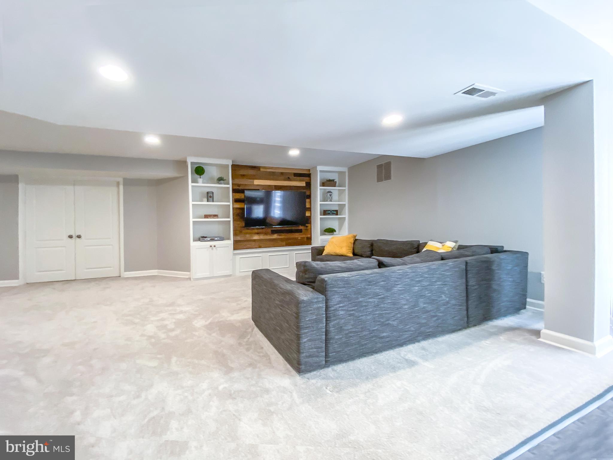 1310 Red Hawk Circle Reston, VA 20194 - Photo 19 of 25