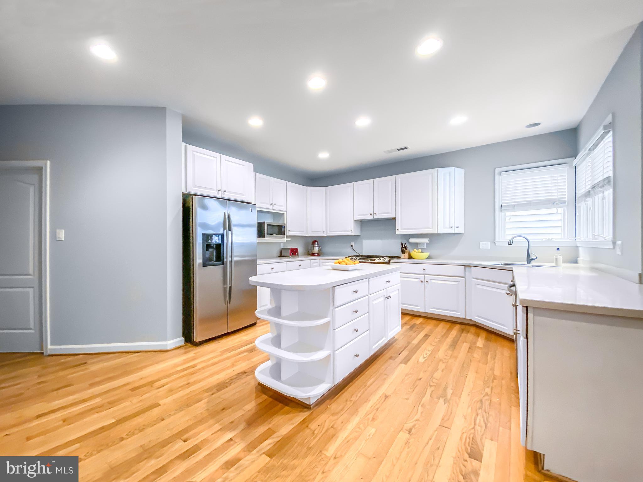 1310 Red Hawk Circle Reston, VA 20194 - Photo 6 of 25