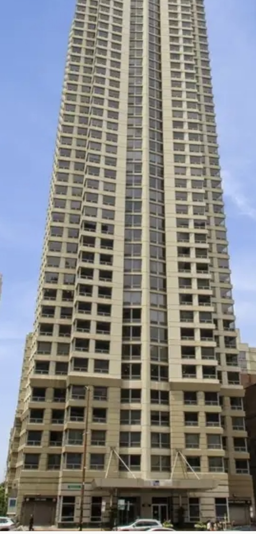 440 North Wabash Avenue, Unit 1903 Chicago, IL 60611 - Photo 1 of 34 a front view of a building