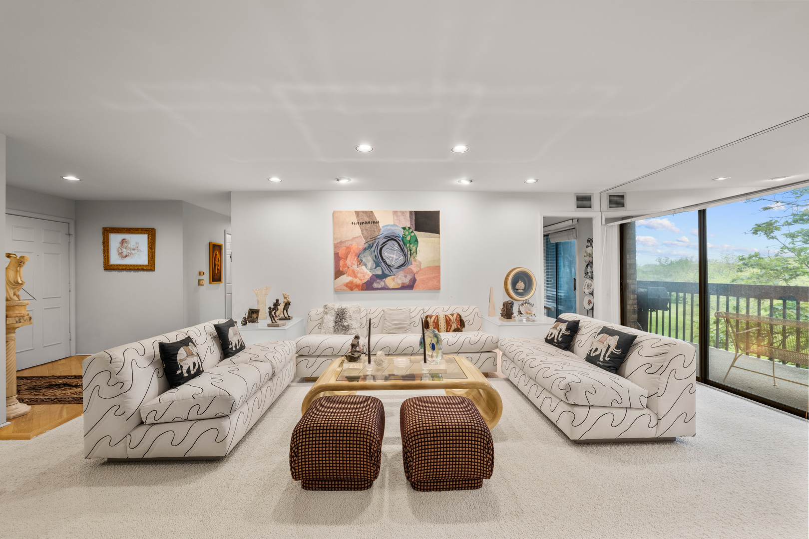 1771 Mission Hills Road, Unit 412 Northbrook, IL 60062 - Photo 6 of 21 a living room with furniture and a large window