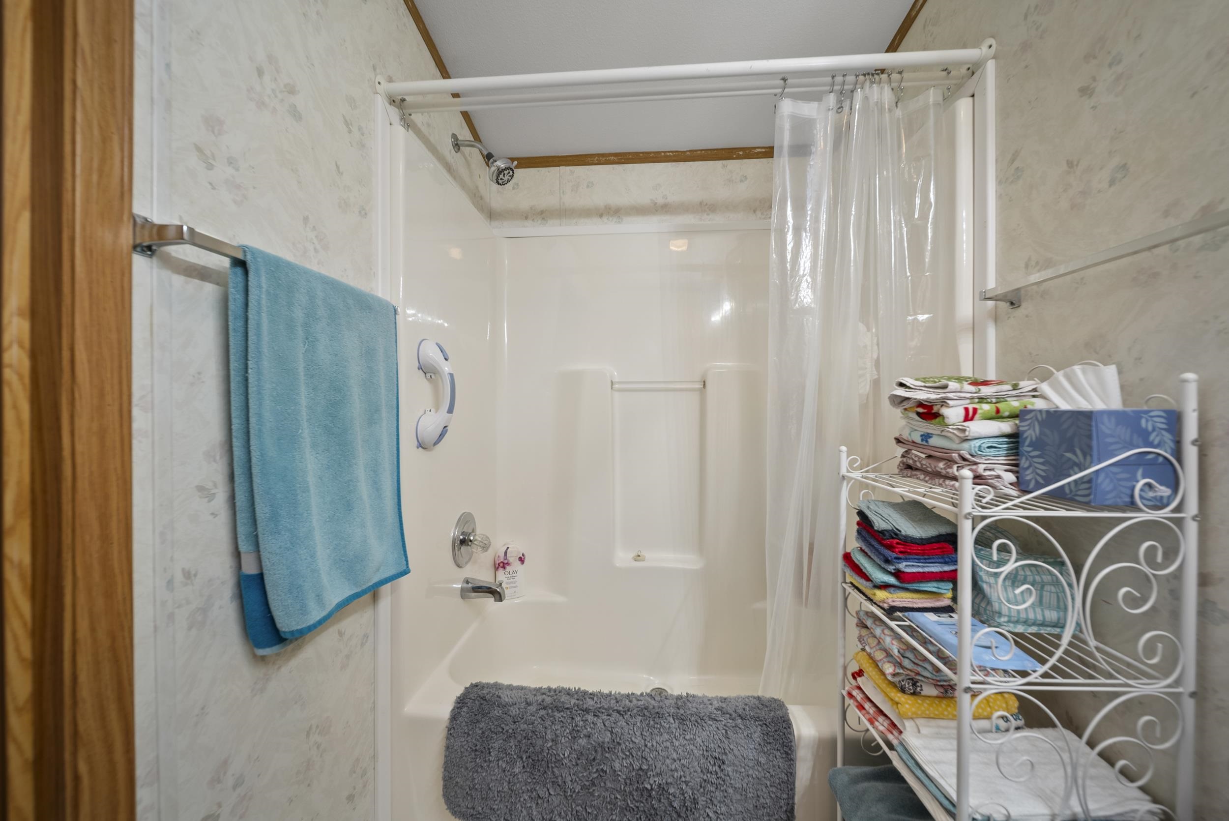 6 Adams Street Epsom, NH 03234 - Photo 17 of 31