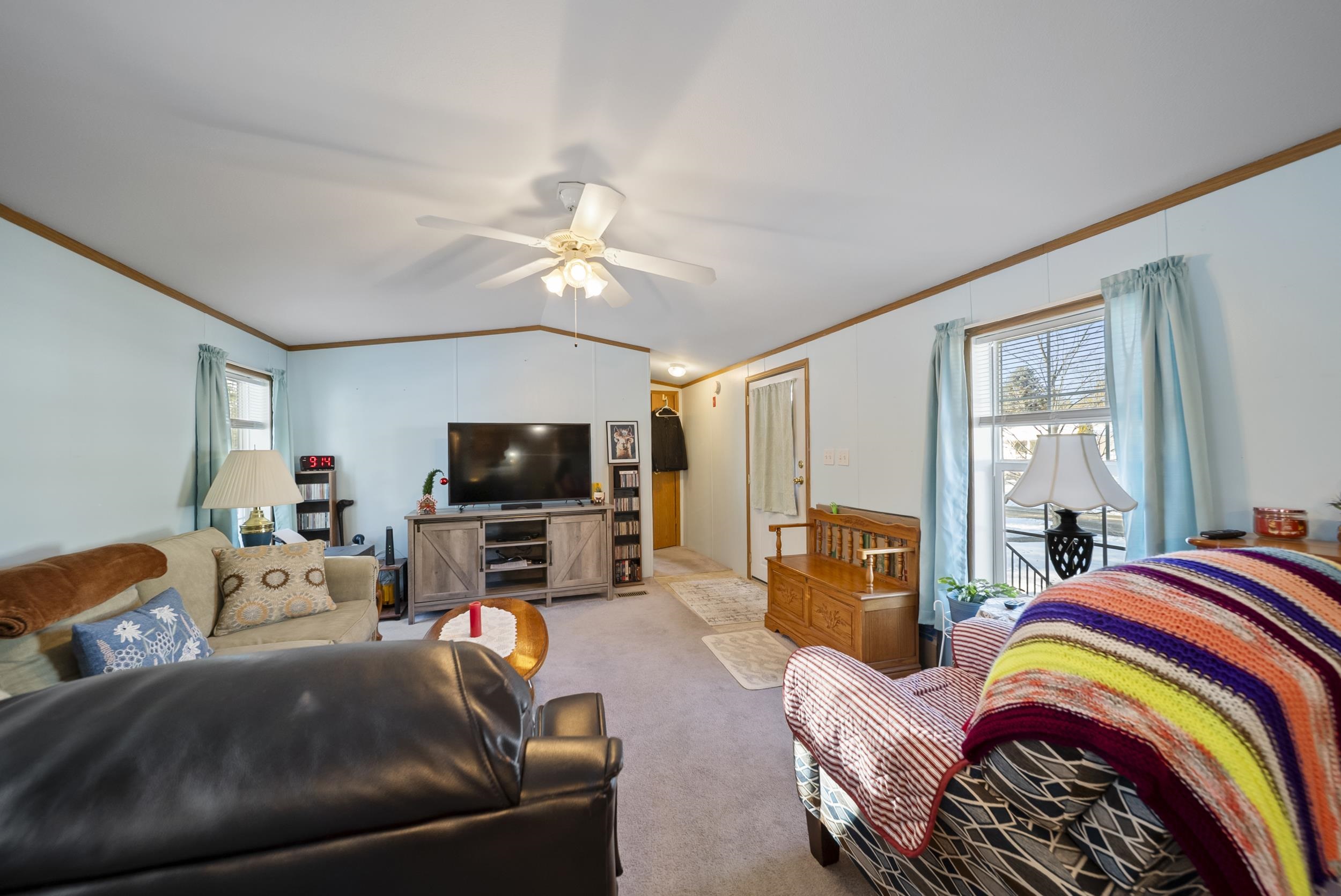 6 Adams Street Epsom, NH 03234 - Photo 4 of 31