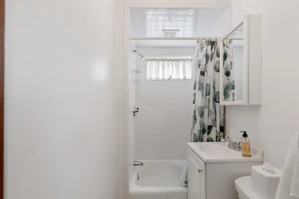 $465,000 | 21 Roundy Street, Beverly, MA 01915