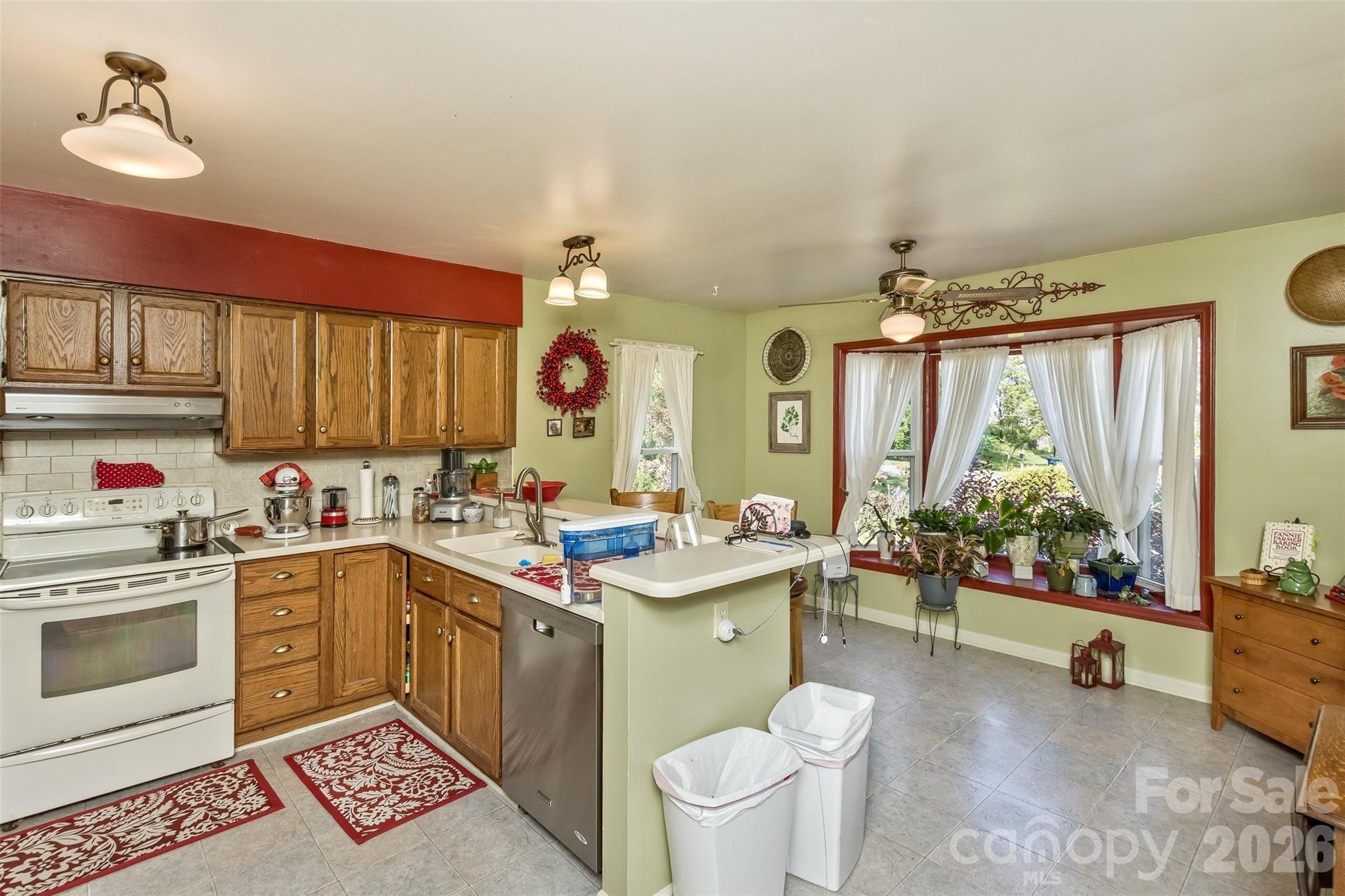 10 Applecross Road Weaverville, NC 28787 - Photo 14 of 37 Gallery Image 14