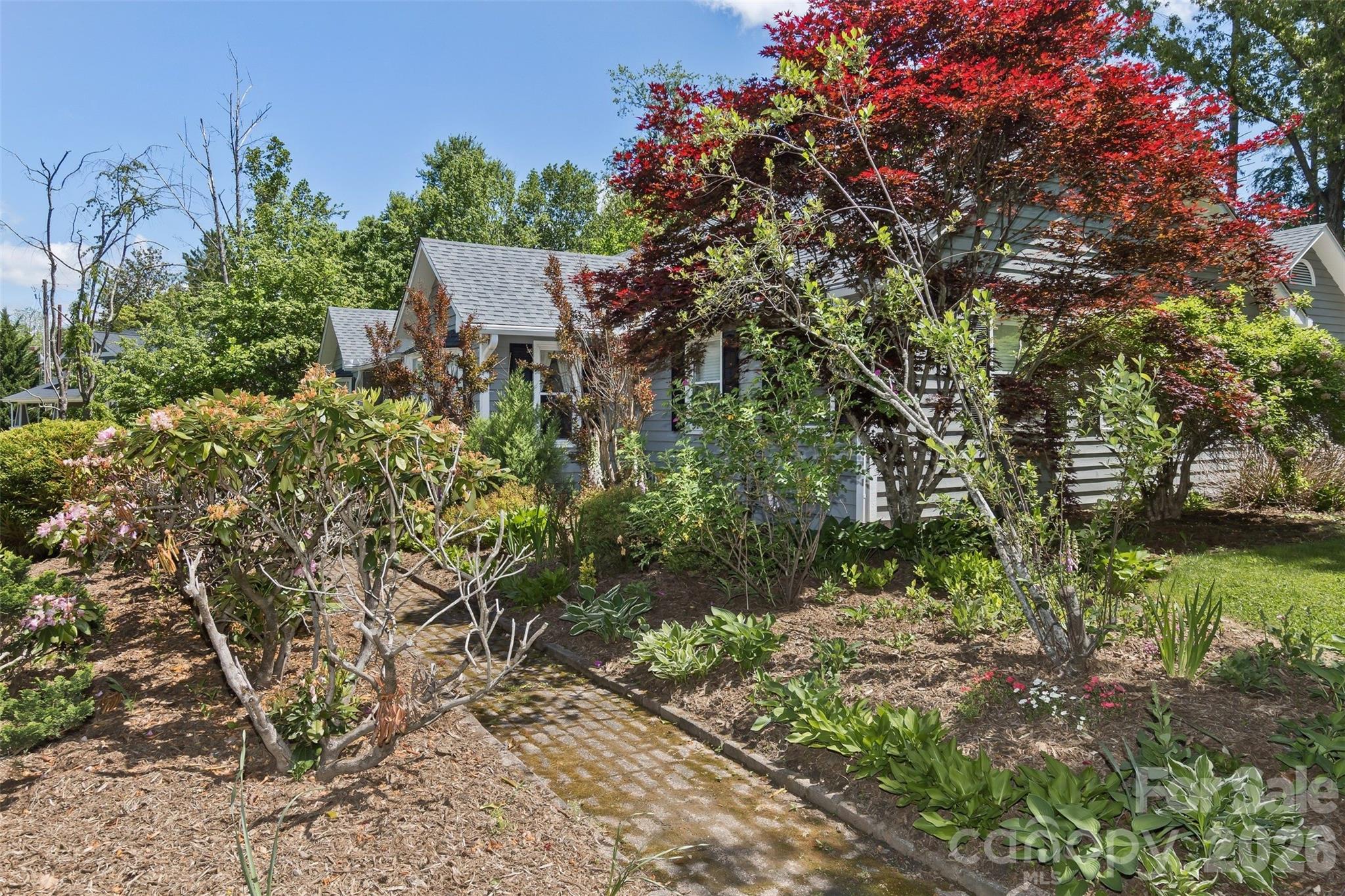 10 Applecross Road Weaverville, NC 28787 - Photo 7 of 37 Gallery Image 7