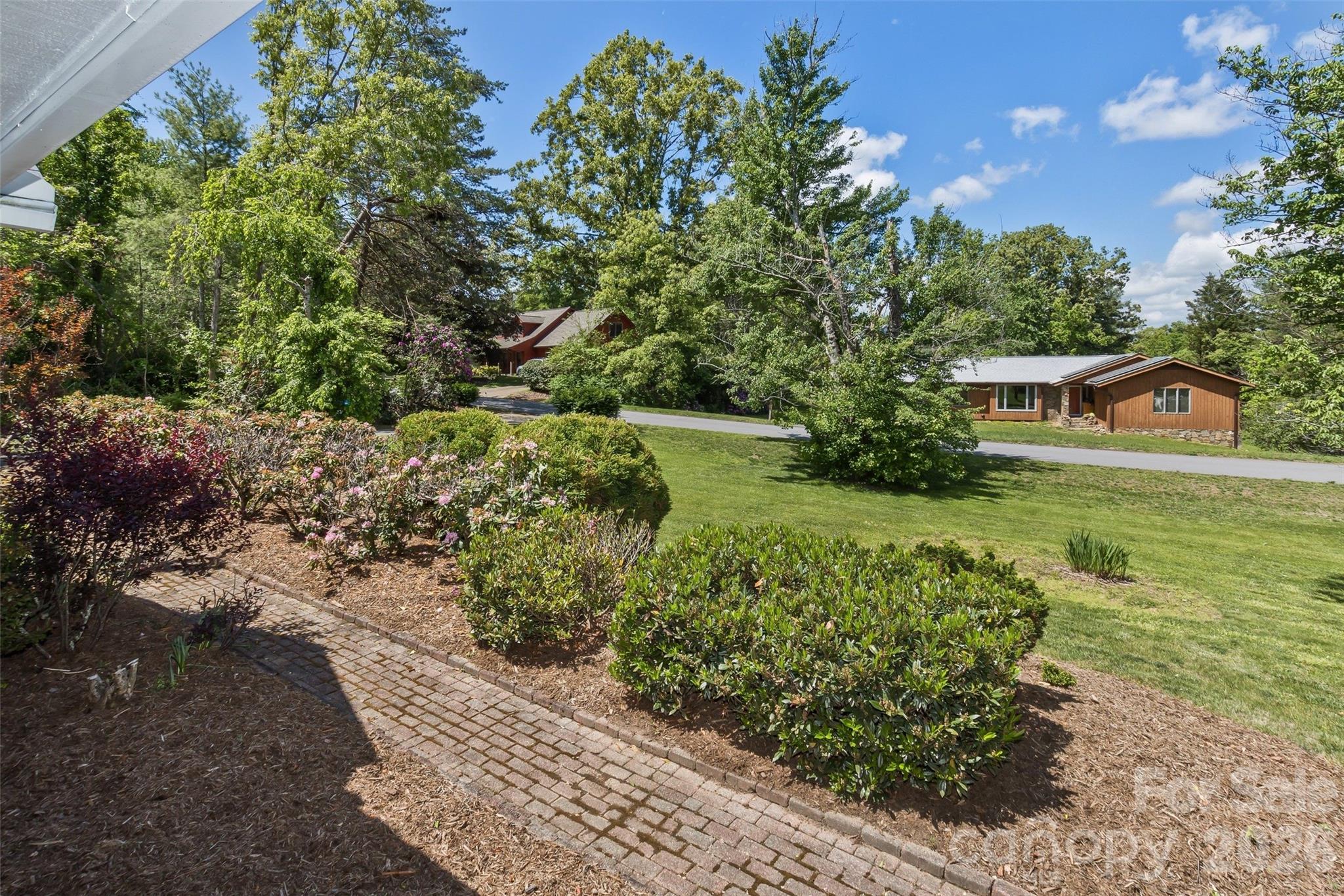 10 Applecross Road Weaverville, NC 28787 - Photo 9 of 37 Gallery Image 9