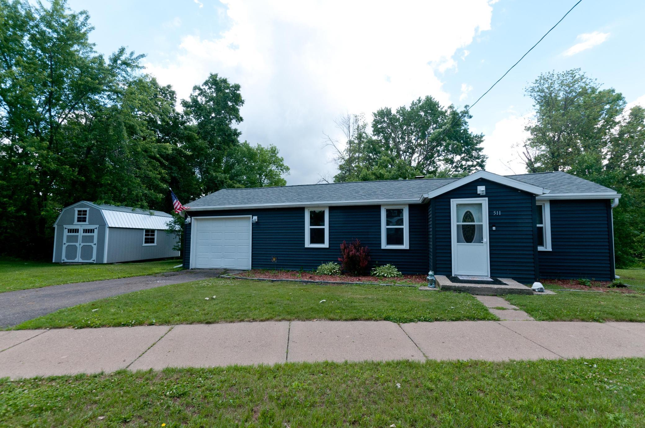 511 Hatten Avenue Rice Lake, WI 54868 - Photo 3 of 35