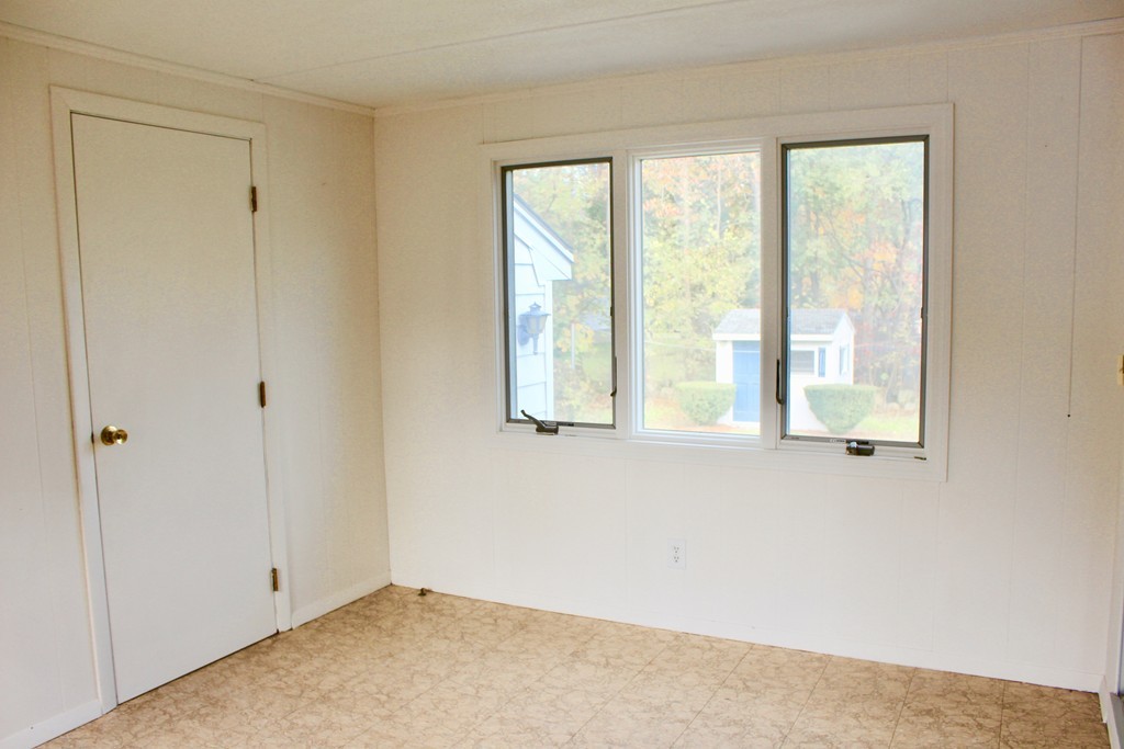 54 Selwyn Road Braintree, MA 02184 - Photo 18 of 28 Gallery Image 18