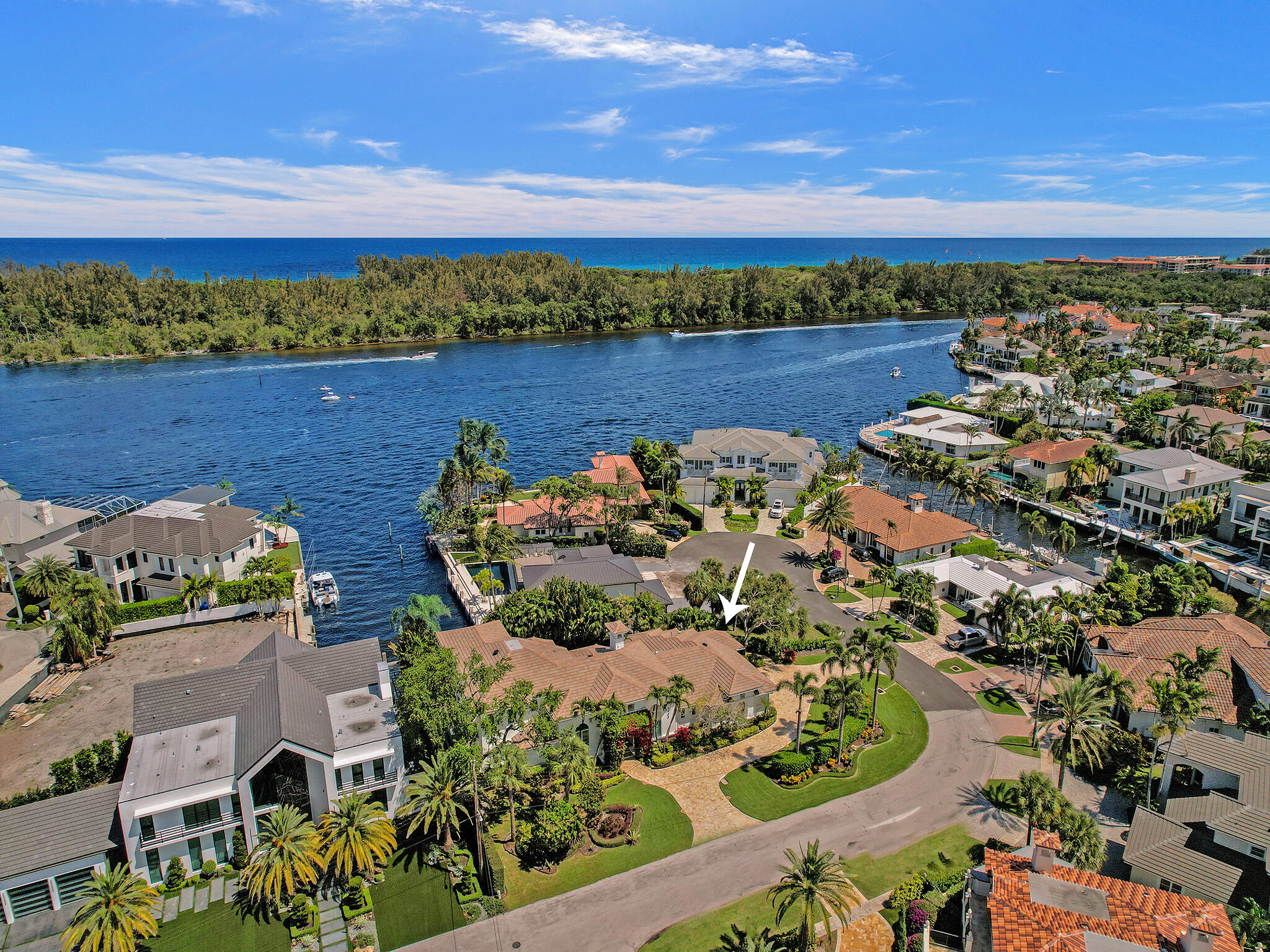 WATERFRONT PARADISE