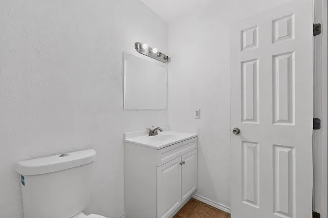 $2,000 | 6805 Newcastle Place, North Richland Hills, TX 76182