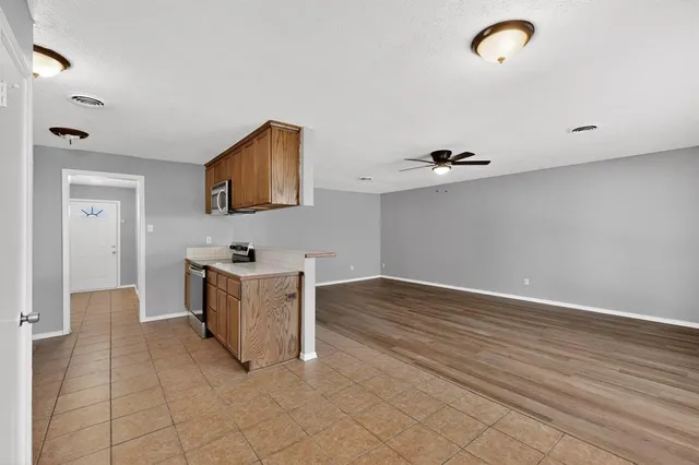 $2,000 | 6805 Newcastle Place, North Richland Hills, TX 76182