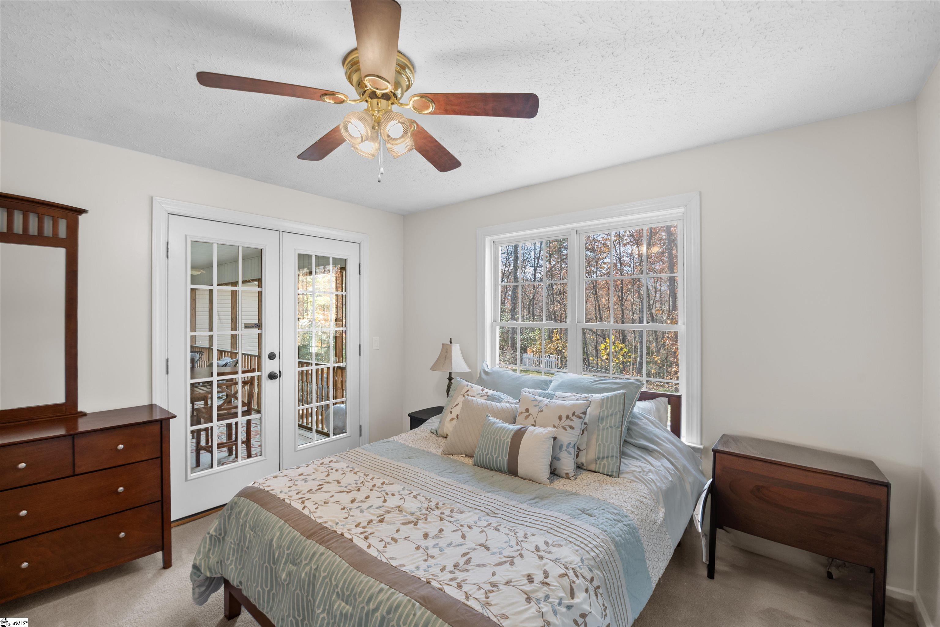 310 Raven Cliff Road Cleveland, SC 29635 - Photo 4 of 46