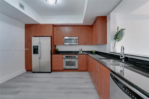 $5,000 | 3340 Northeast 190th Street, Unit 1102, Aventura, FL 33180