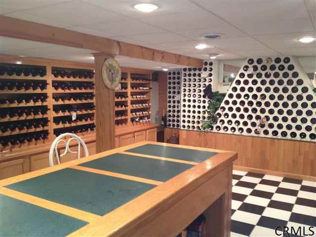 2013 Lisa Lane Schenectady, NY 12303 - Photo 13 of 24 Photo 13