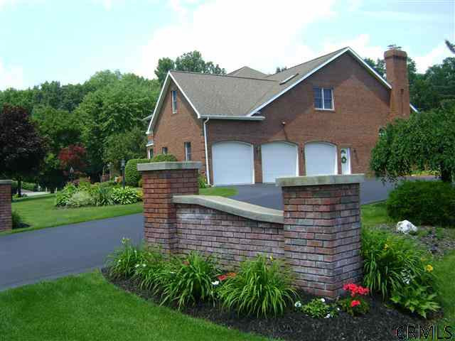 2013 Lisa Lane Schenectady, NY 12303 - Photo 19 of 24 Photo 19