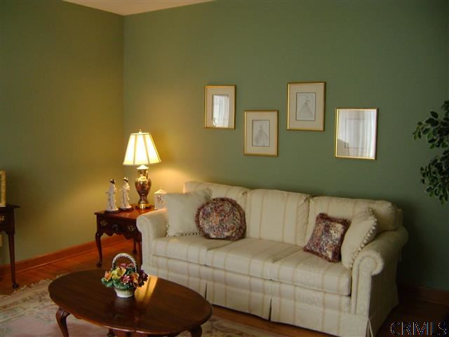 2013 Lisa Lane Schenectady, NY 12303 - Photo 8 of 24 Photo 8