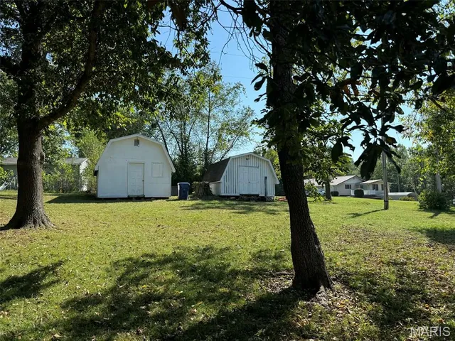 $392,400 | 218 South King Street, Lebanon, MO 65536