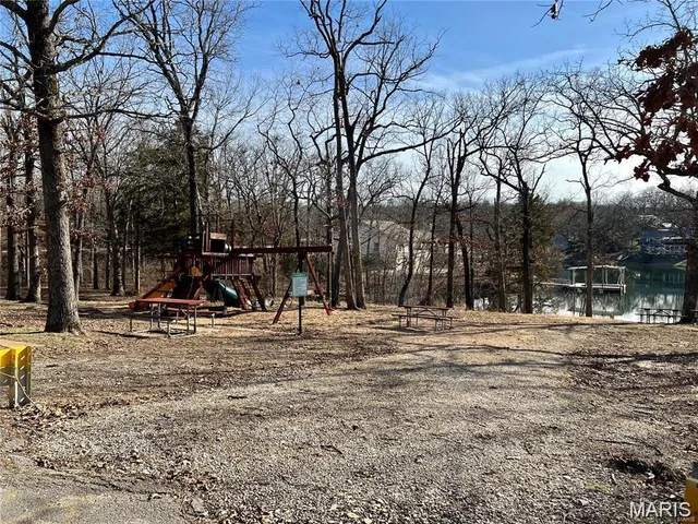 $6,500 | 114 Summer Set Drive, De Soto, MO 63020
