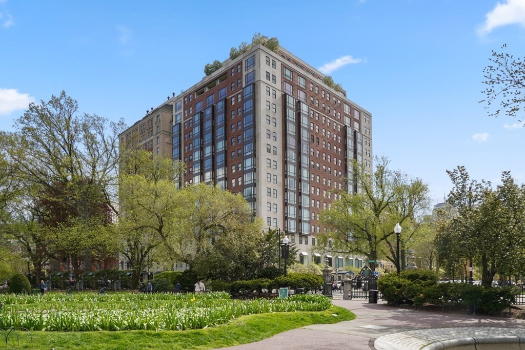 2 Commonwealth Avenue, Unit PH2 & 16E Boston, MA 02116 - Photo 24 of 24 a view of a tall building
