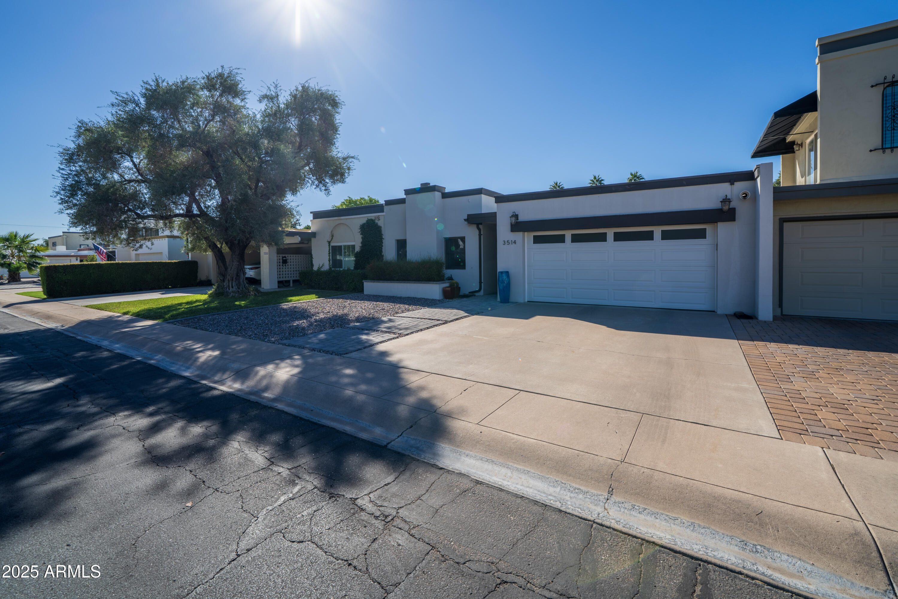 3514 North 25th Place Phoenix, AZ 85016 - Photo 3 of 63 1-DSC05732-HDR