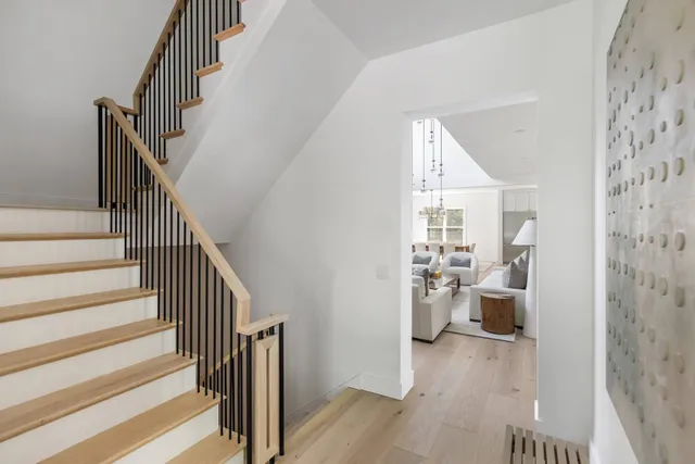 a view of entryway and workspace