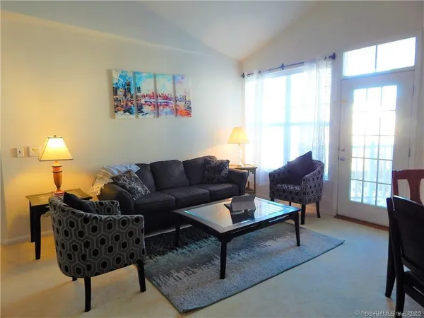 $4,600 | 35 West Broad Street, Unit 412, Stamford, CT 06902