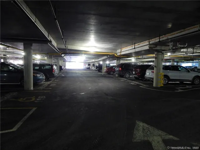a view of a parking area