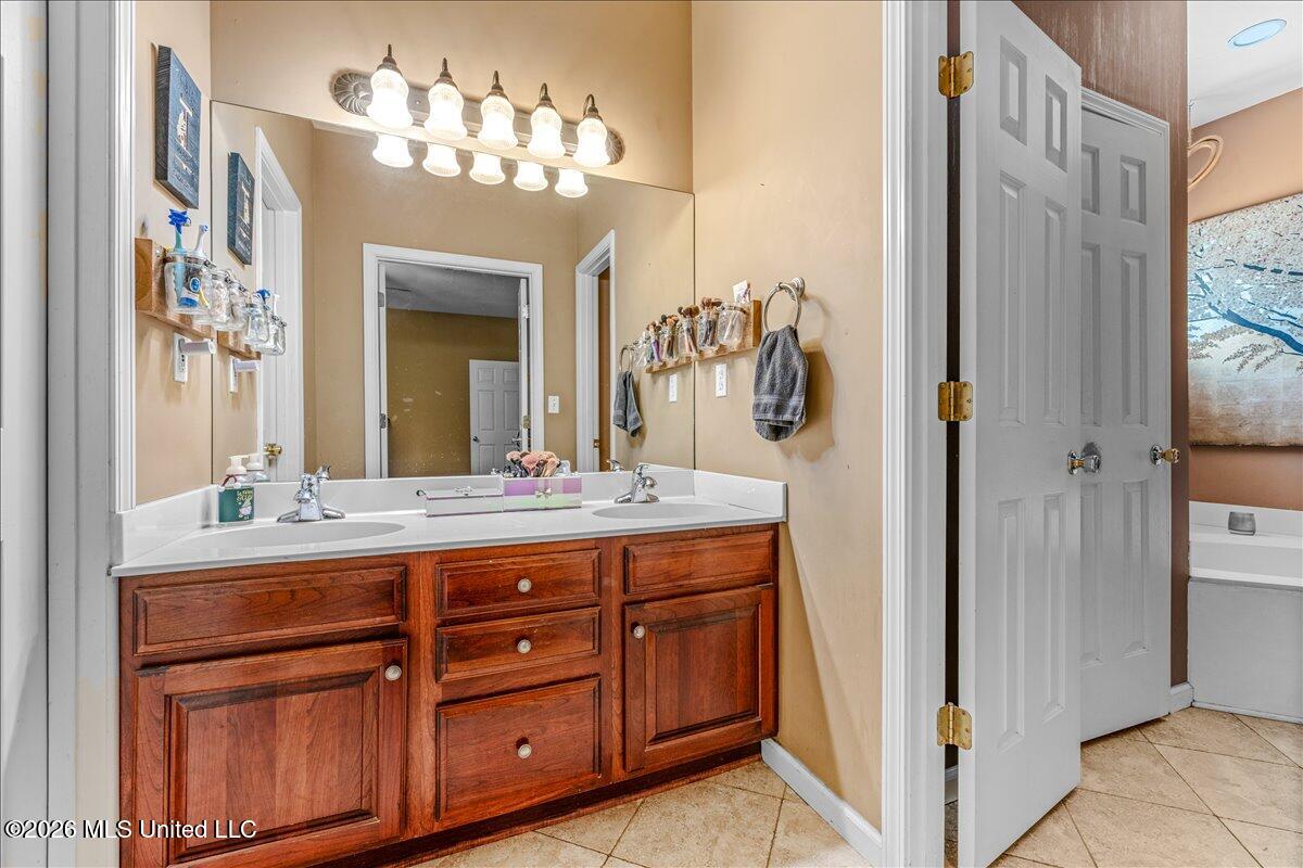 3686 Rhett Butler Drive Hernando, MS 38632 - Photo 17 of 36 27-R5C_4016