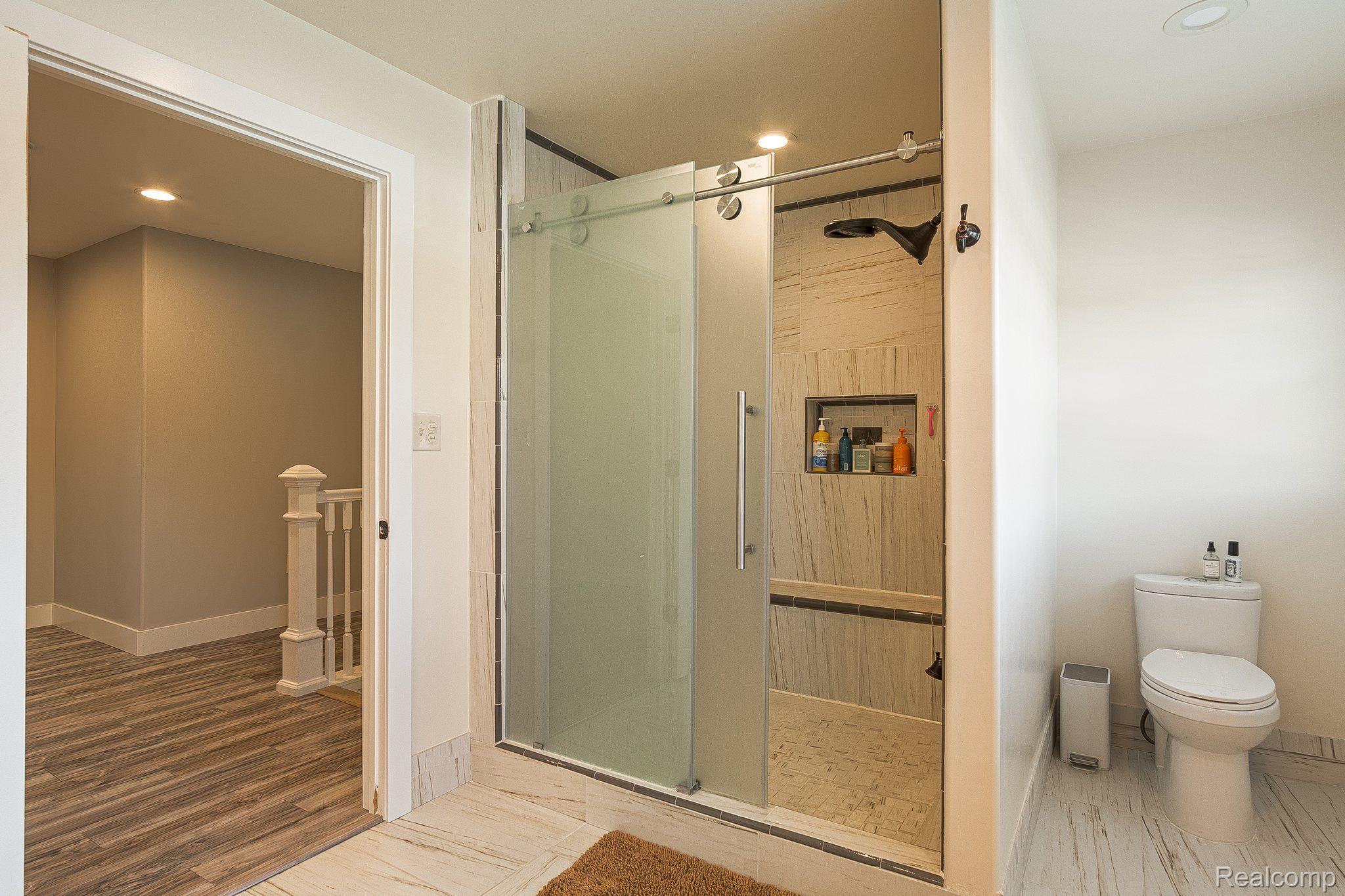 28706 West Nine Mile Road Farmington, MI 48336 - Photo 41 of 54 Gallery Image 41