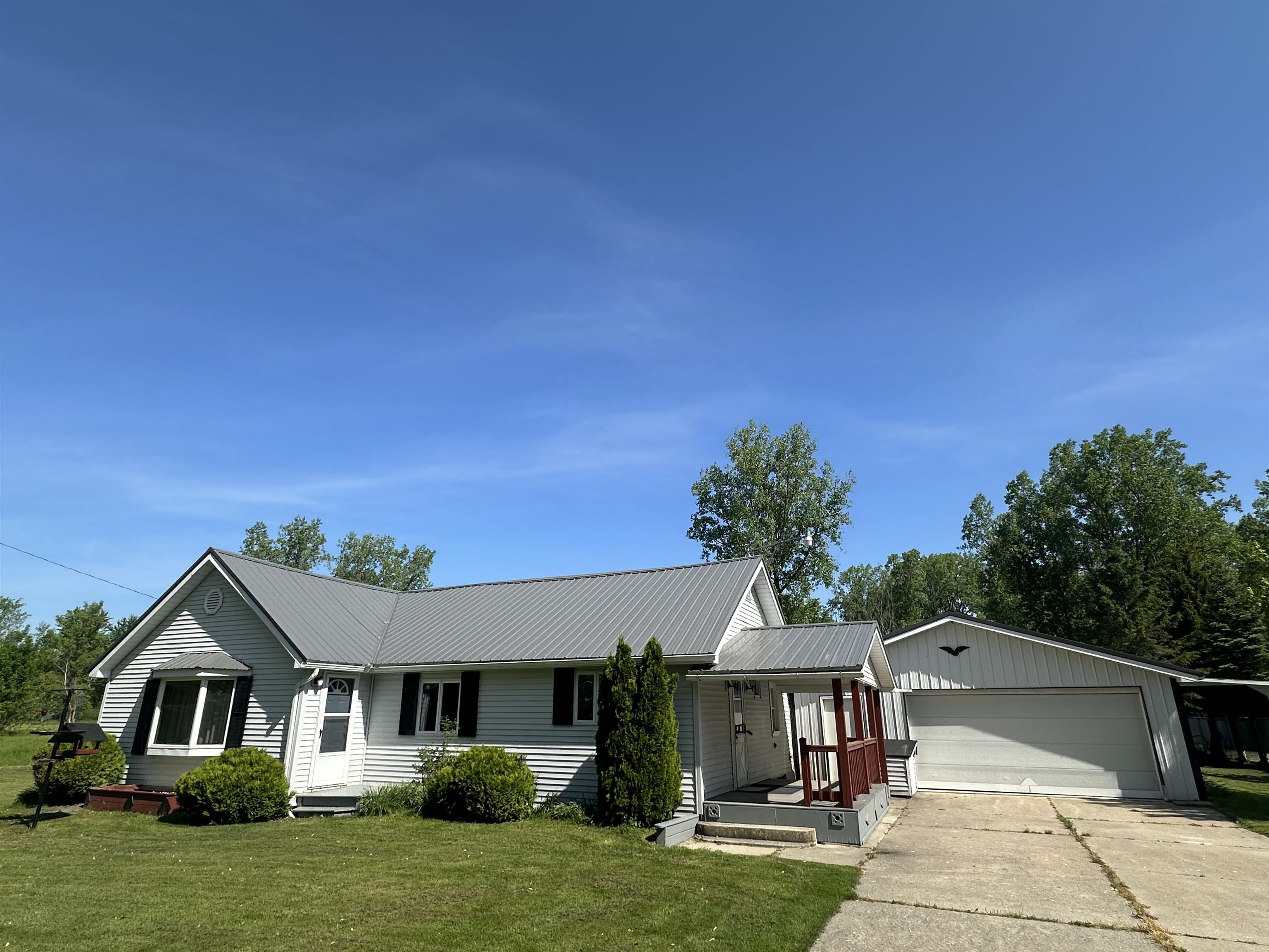3218 Pine River Road Standish, MI 48658 - Photo 3 of 60