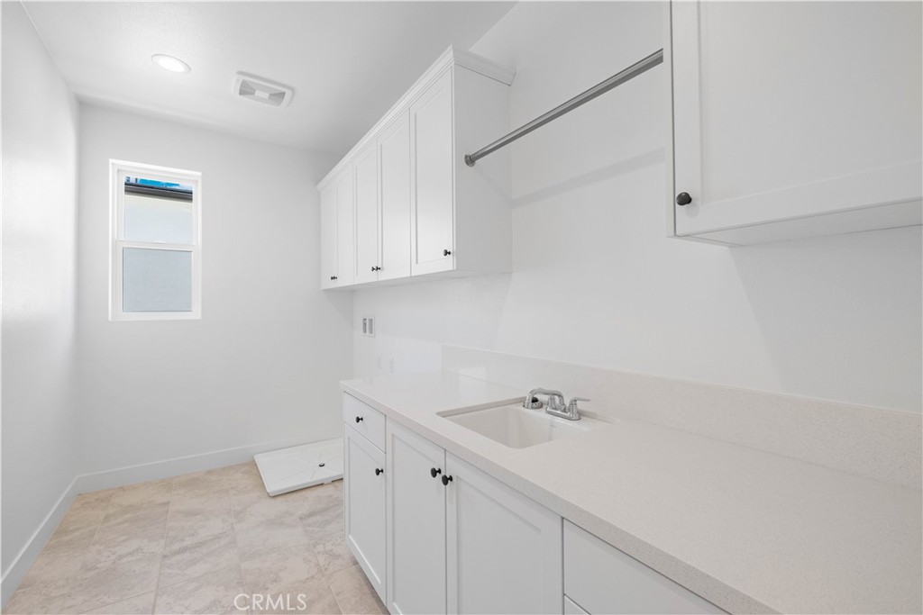 11712 Churchill Way Porter Ranch, CA 91326 - Photo 25 of 33 Gallery Image 25