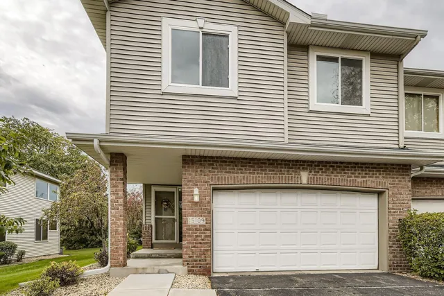 $313,000 | 15109 Cimarron Way, Rosemount, MN 55068