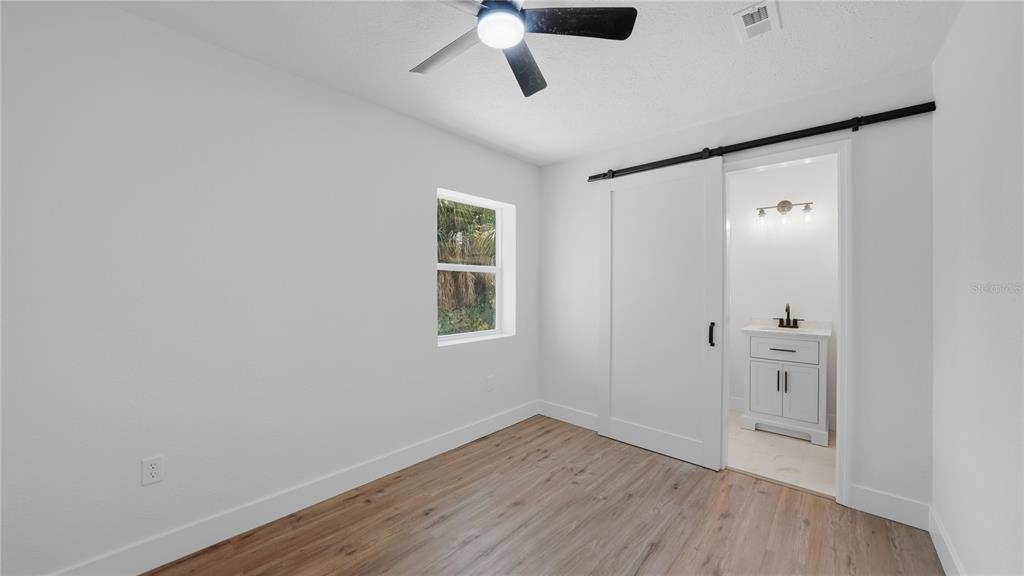 561 Yale Road Venice, FL 34293 - Photo 5 of 23