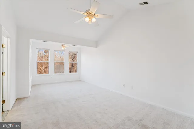 a view of empty room with window