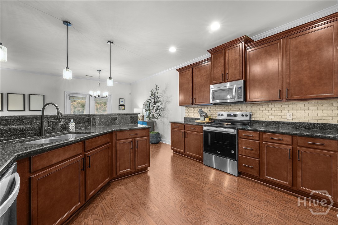 156 Tahoe Drive Pooler, GA 31322 - Photo 10 of 53 Kitchen