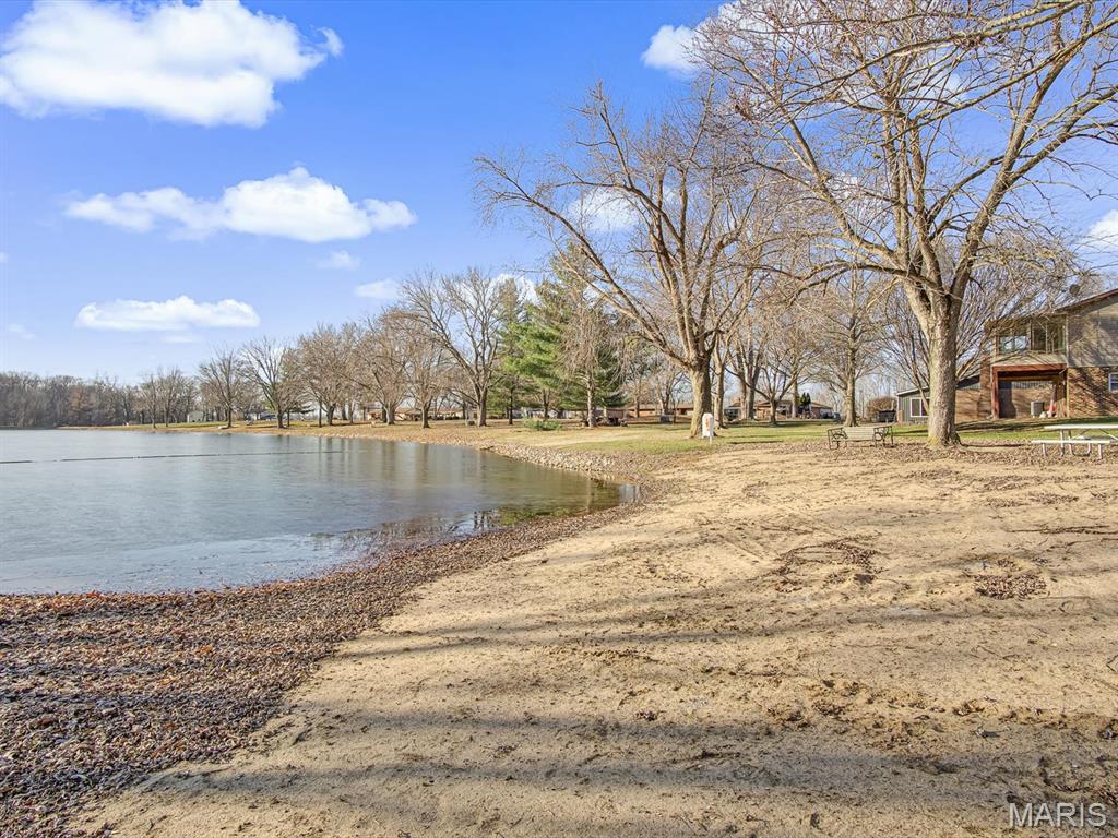 9024 Range Drive New Athens, IL 62264 - Photo 5 of 24