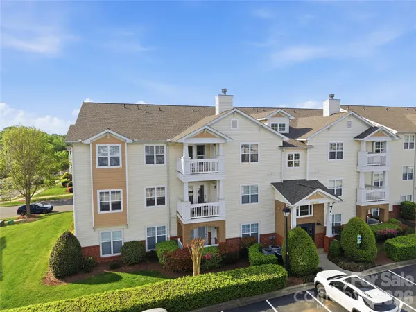 $328,000 | 19777 Deer Valley Drive, Cornelius, NC 28031