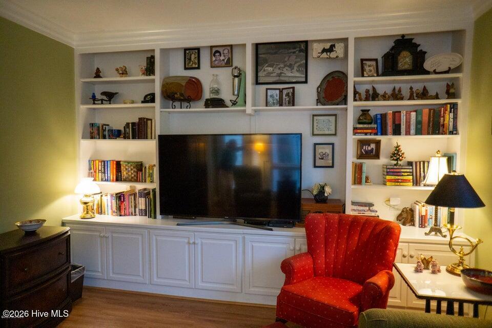 114 Canterbury Road Northwest Wilson, NC 27896 - Photo 22 of 35 21_Sunroom Built-Ins