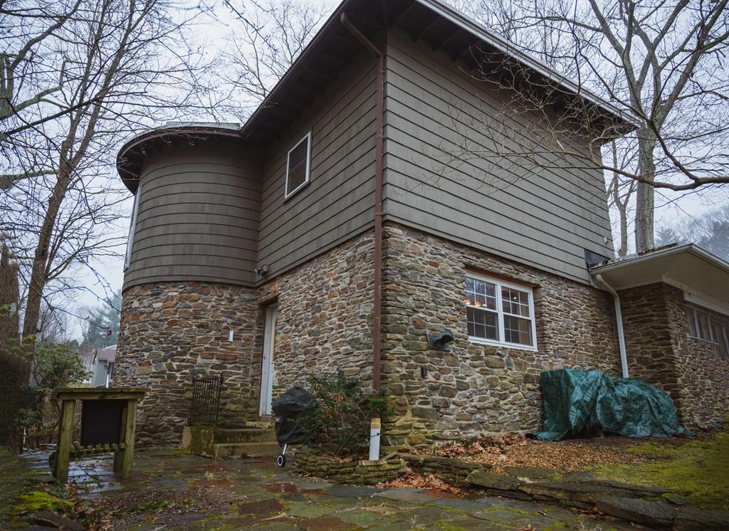210 Hillside Road Southbridge, MA 01550 - Photo 26 of 27 Gallery Image 26