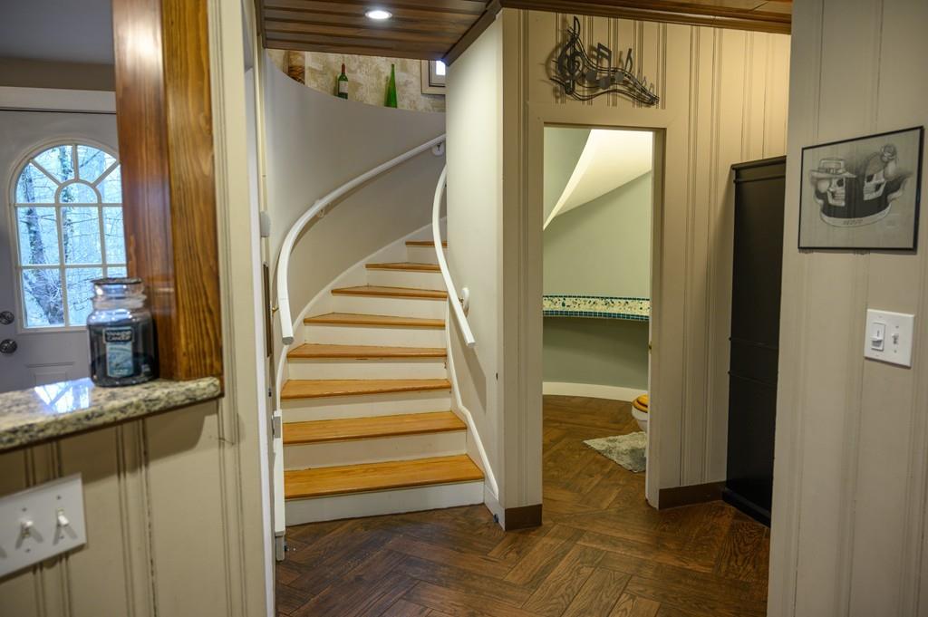 210 Hillside Road Southbridge, MA 01550 - Photo 10 of 27 Gallery Image 10