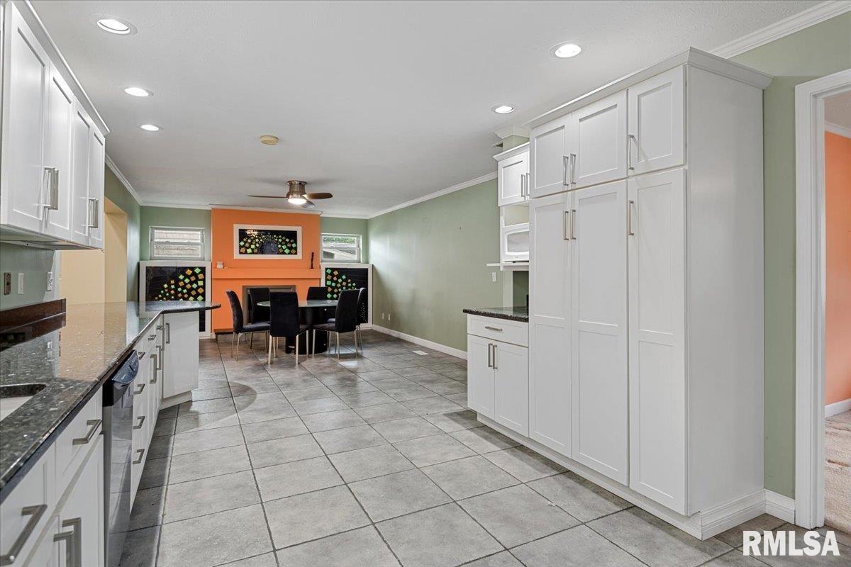 1013 East Lake Shore Drive Springfield, IL 62712 - Photo 17 of 82