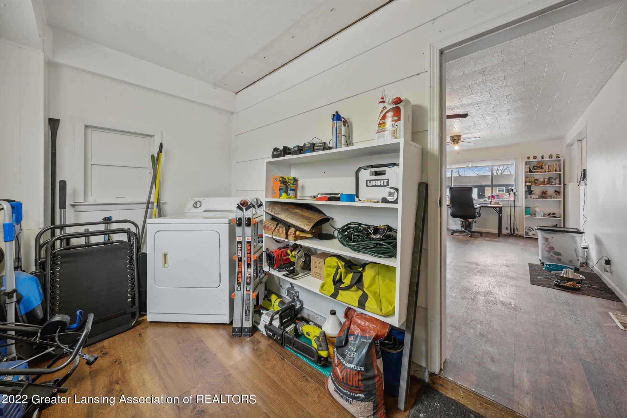 1015 Eastfield Road Lansing, MI 48917 - Photo 21 of 36 21-1015-Eastfield-Rd-Lansing-MI-48917-Wi