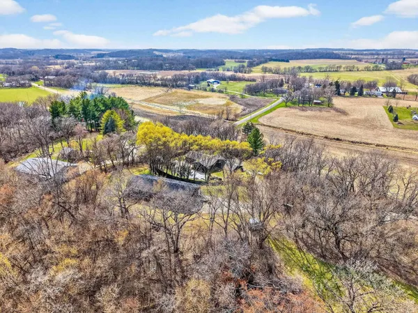 $625,000 | 2934 Co West, Deerfield, WI 53531