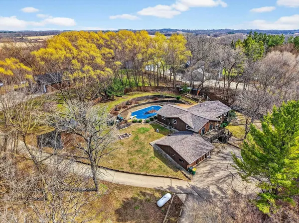 $625,000 | 2934 Co West, Deerfield, WI 53531