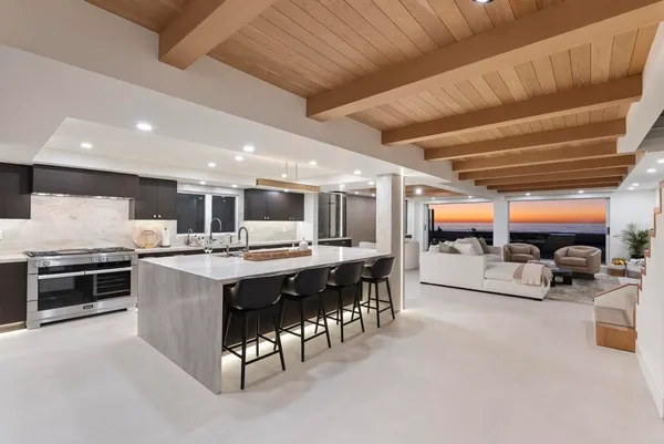 $100,000 | 2016 Ocean Front, Del Mar, CA 92014