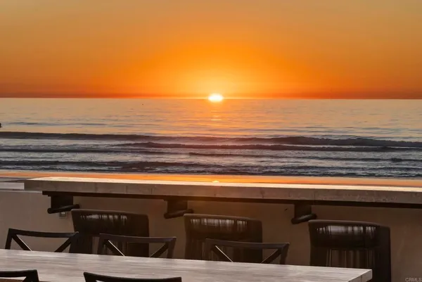 $100,000 | 2016 Ocean Front, Del Mar, CA 92014