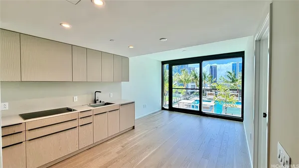 $4,000 | 333 Ward Avenue, Unit 909, Honolulu, HI 96814