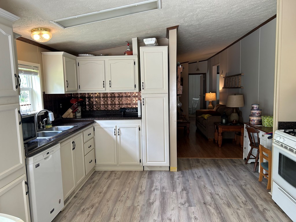 249 Pioneer Road Titusville, PA 16354 - Photo 6 of 50
