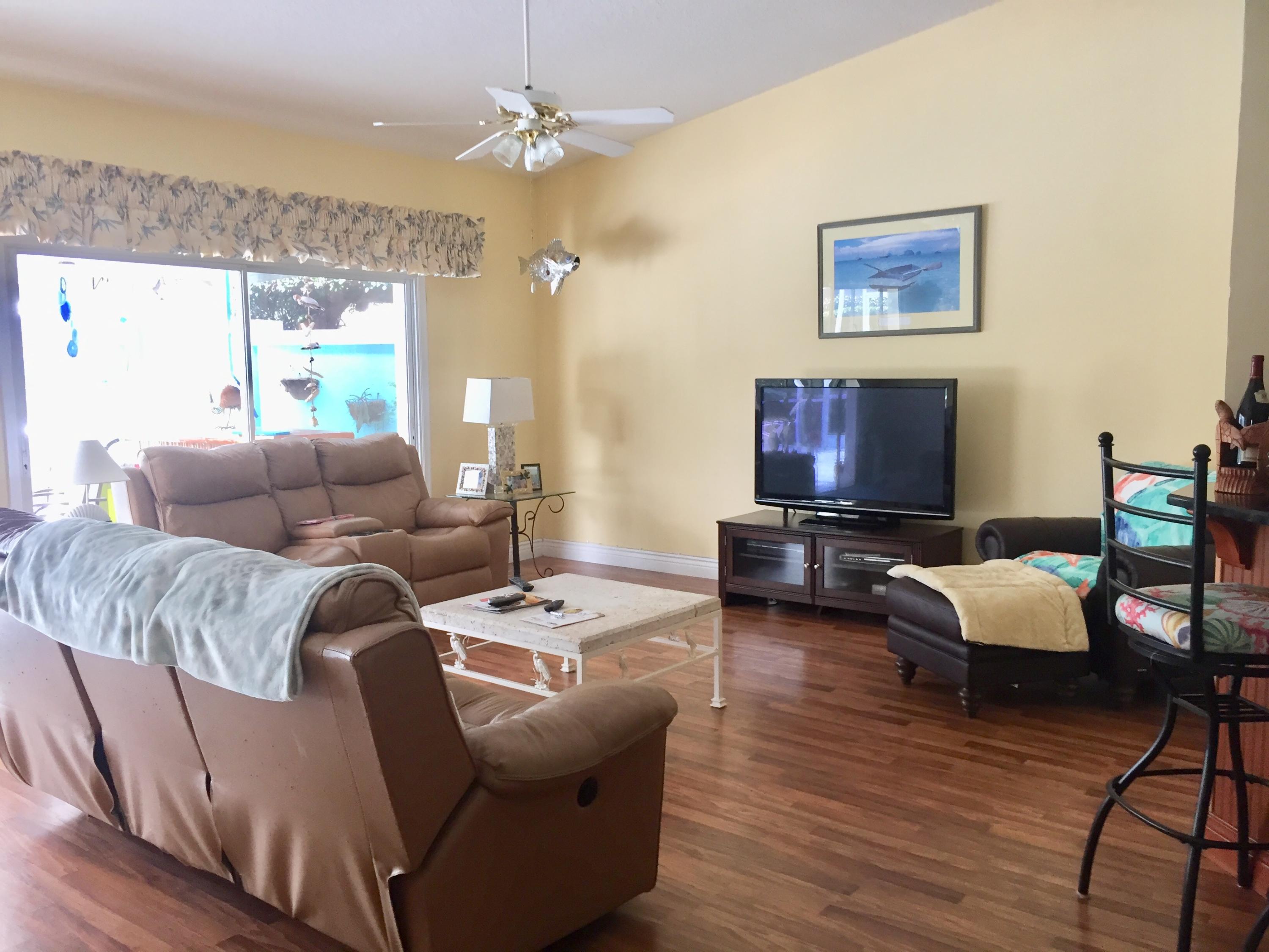 3824 Southeast Fairway West Stuart, FL 34997 - Photo 5 of 22 2018-01-17 11.25.06-2