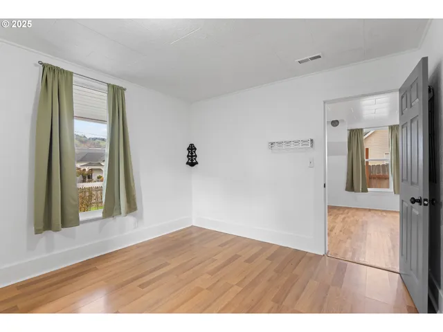 $299,000 | 1321 Southeast Mill Street, Roseburg, OR 97470